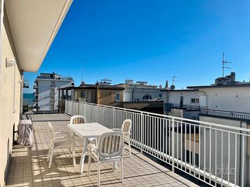 Attico super terrazza jesolo lido centro