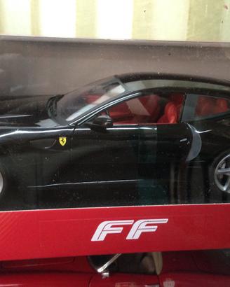 Scala 1/18. Ferrari FF nuovo