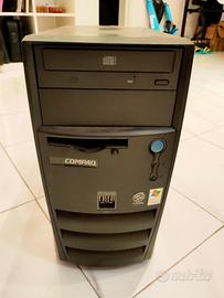 Case computer fisso con mainboard, ram e processor