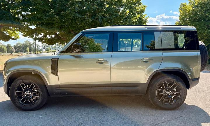 Land Rover Defender 110 3.0D I6 200 CV AWD Auto X-