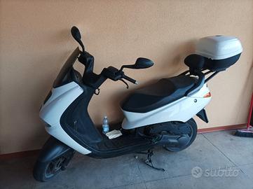 scooter 125 pegeout eliseo