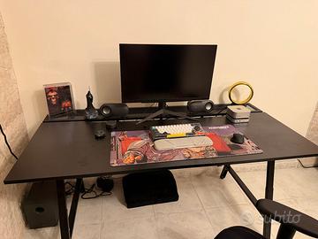 Scrivania Ikea + Sedia Razer - POSTAZIONE GAMING
