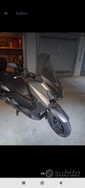 Scooter x-max 125