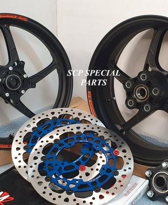 Yamaha r6 cerchi oz piega r dischi rm2 flottanti