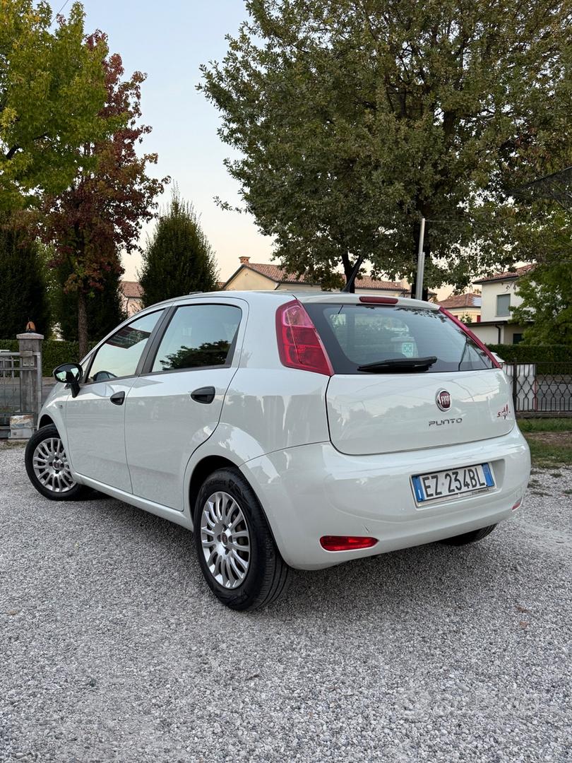 Fiat Punto 2015 photo 4