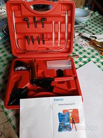 KIT SPURGO FRENI FRIZIONE MANUALE POMPA A VUOTO