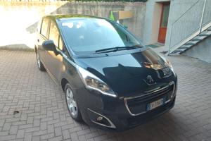 Monovolume Peugeot 5008 -  7 posti