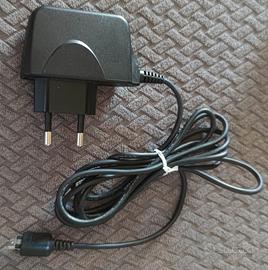 LG TRAVEL STA-P51ES 4.8V
0.9A LG Come nuovo