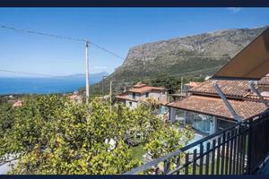 2 camere vista mare e monti