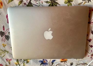 MacBook Pro 13" Retina (Mid 2014) - 8 GB RAM / i5
