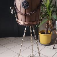 Vaso porta piante rialzato