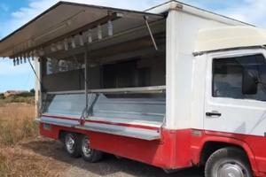 Street food paninoteca