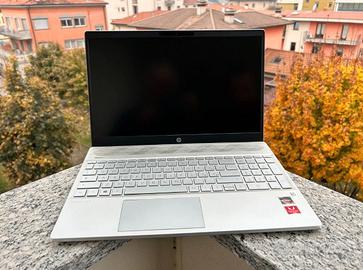 HP Pavilion 15.6 pollici, 16 gb ram e 512 gb ssd