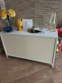 Mobiletto d’ingresso