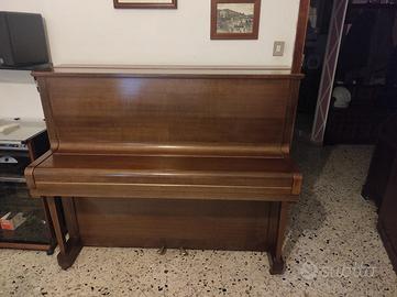 pianoforte Steinway 