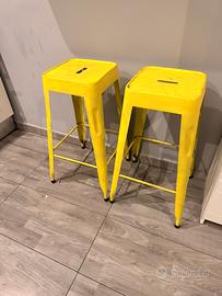 Coppia di sgabelli in ferro