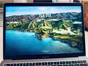 MacBook Air 13’’ Retina (2020) - i5