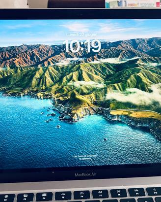 MacBook Air 13’’ Retina (2020) - i5