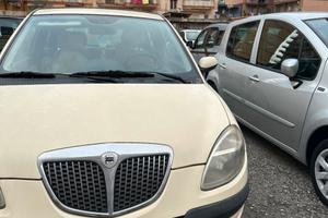 Lancia Y