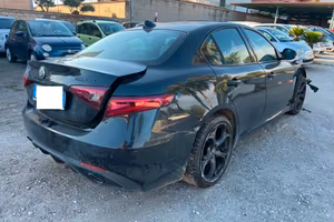 Alfa Romeo Giulia 2.0 Turbo 280 CV AT8 AWD Q4 Velo
