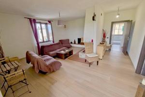 Villa di 260 m² con più di 5 locali e box auto dop