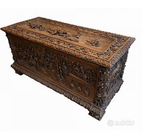 Splendida cassapanca rinascimentale