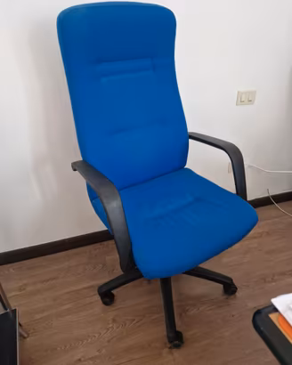 Poltroncina girevole