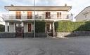 010-villa-su-tre-livelli-con-spazio-esterno