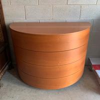 Comò e comodini abbinati