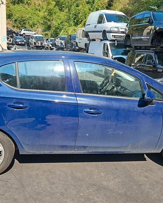 OPEL CORSA 2016 SOLO PER RICAMBI