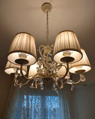 lampadario romantico chiaro di Maison du monde