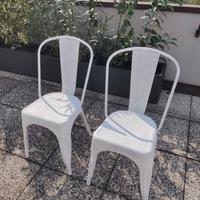 Due sedie da esterno in metallo impilabili