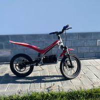 Moto elettrico trial