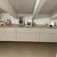 Cassettiera grigia di Battistella