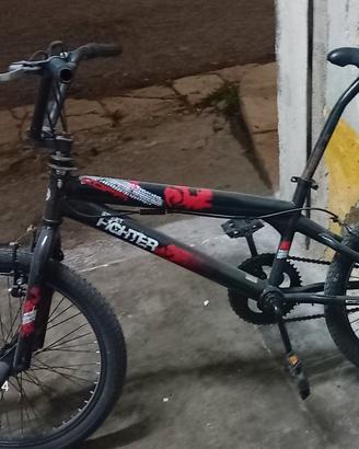 bicicletta  bmx 