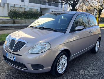 Lancia Ypsilon Neopatentati