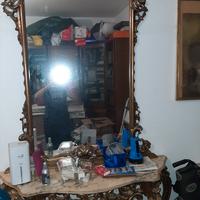 mobile antico  di ottone 