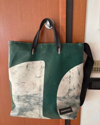 borsa freitag