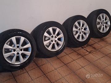 Cerchi in lega Hyundai 15" x 6,5 offset 50