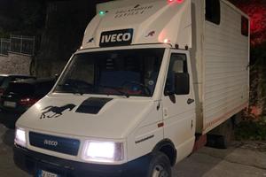 Trasporto cavalli patente b