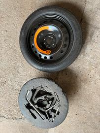 Ruotino 135 / 70 / 16 completo di kit smontaggio