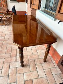 Tavolo in legno