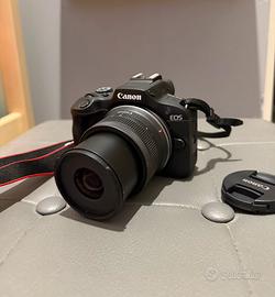 Canon R100 con 18-45 mm