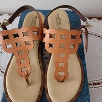 Sandali infradito in pelle colore arancio 