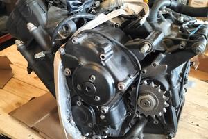 motore r1 2004