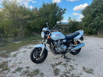 Yamaha XJR 1300