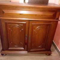 Mobile bar in legno.