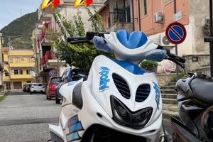 YAMAHA AEROX 50 (70)