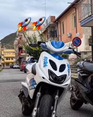 YAMAHA AEROX 50 (70)
