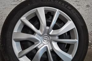  cerchi in acciaio + borchie+ gomme Michelin 